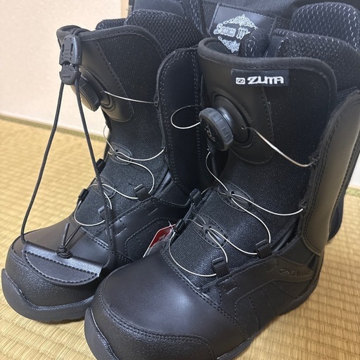 スノーブーツ　23.0    新品
