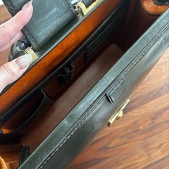 銀座タニザワ　ダレスバッグ　ダークグリーンの画像