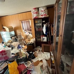 掛け軸、たんす、テレビ、お仏壇などの画像