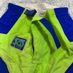 オフロードパンツ緑の画像