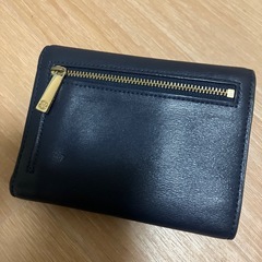 トリーバーチ三つ折り財布の画像