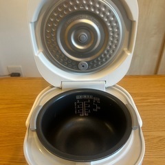 SHARP シャープ 炊飯器 KS-F5E5-KW3合炊き ホワイトの画像