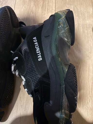 balenciaga
バレンシアガスニーカー
