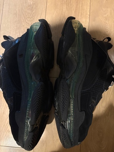 balenciaga
バレンシアガスニーカー