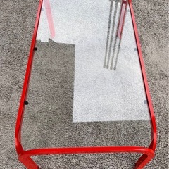 赤フレーム ガラステーブル 天板取り外し可 幅約92cmの画像