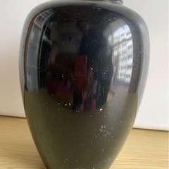 金属製 花瓶 鷹と月のデザインの画像