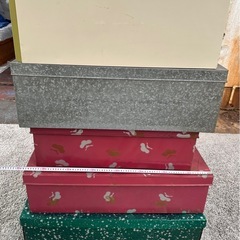 ブリキ衣装ケース 収納箱 レトロ柄 複数個まとめて 現状渡しの画像