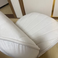 座椅子シェル型の画像