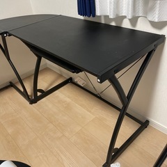L字デスクの画像