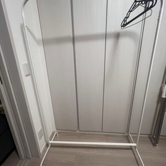 ハンガーラックの画像