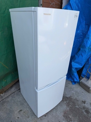 NO B796?福岡市内配送設置無料✨?東芝 冷蔵庫 幅47.9㎝ 153L GR-W15BS(W) 2ドア 自動霜取り 右開きタイプ