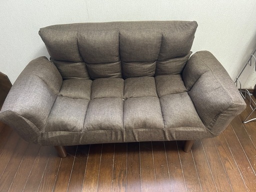 アイリスプラザ　2人掛けソファ 今すぐにでも売りたいので9000円まで値下げ可 アイリスプラザ 北欧風ソファ 2人掛け 簡単組み立て クッション付き 脚