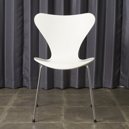 【発送の場合は即購入不可】 正規品 Fritz Hansen セブンチェア 3107 名作 椅子 北欧 デンマーク アルネ ヤコブセン