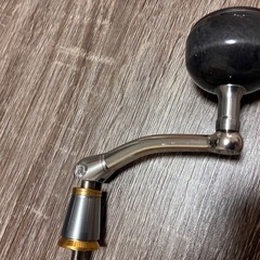 シマノ 15ツインパワー SW 8000HG ハンドル 右巻きの画像