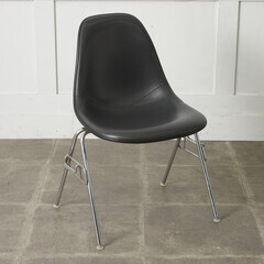 【発送の場合は即購入不可】 Herman Miller イームズ サイドシェルチェア ヴィンテージ スタッキングベース FRP Eames 椅子 ハーマンミラー ビンテージ 名作 96064の画像