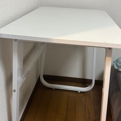 PCデスク譲ります　500円をあげます。以降はリサイクル者に回収の画像