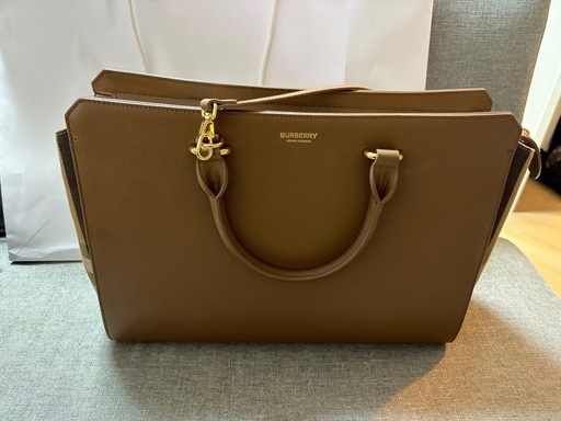 Burberryバッグ