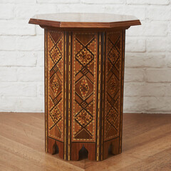 【発送の場合は即購入不可】 シリア製 ダマスカス 寄木細工 サイドテーブル 伝統工芸 木製 八角形 モザイク 象嵌 ヴィンテージ 飾り台 花台 ローテーブル 96178の画像