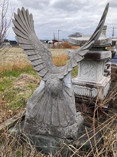鷹の石彫刻 高さ約170cm 大型オブジェ 直接取引限定