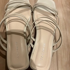 MUMU サンダル
の画像