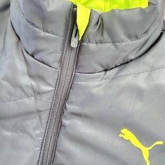 未使用　Puma グレー/ライム 中綿コートの画像