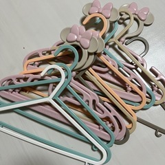 子供のおもちゃ、トランポリンの画像