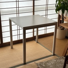 【お値下げしました‼️】イケア✨2、3人用テーブルの画像
