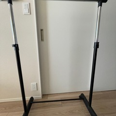 ハンガーラックの画像