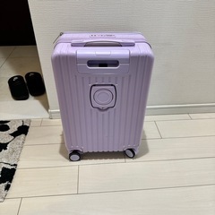 スーツケース　充電口付きの画像