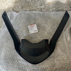 HONDA PCX JF28/KF12用フロントガーニッシュの画像