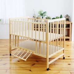 ベビーベッドの画像