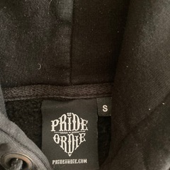 Pride Or Die パーカー 黒×ゴールド Sサイズ フランスブランド 美品の画像