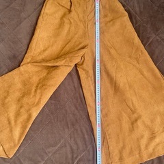 【E hyphen world gallery】スウェードパンツの画像