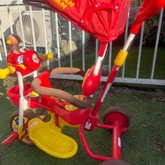 アンパンマン三輪車の画像