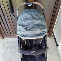 美品！アップリカ ラクーナビッテクッションの画像