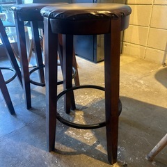 カウンターチェア3脚の画像