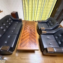 【受け渡し先決まりました】応接テーブル&ソファー  4点セットの画像