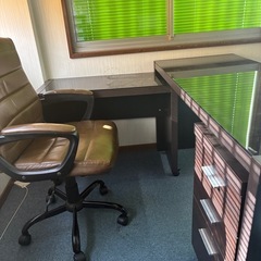 役員デスクの画像