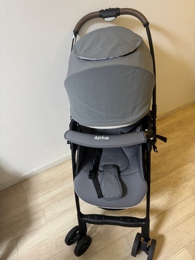 Aprica ベビーカー グレー AD (モデル2023) (リア) 北千住のベビー用品
