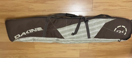 DAKINE ボードケース キャスター付 (はなくん) 新崎のスノーボードの