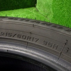 215/60R17　96H　１本　24年製　ダンロップ　グラントレック　PT5　溝6.0　251117004の画像
