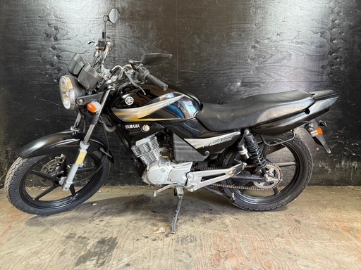 ★支払総額8.8万円★定休日なし！いつでも現車確認可能です！ ヤマハ YBR125 黒 激安125MT！ サイスタ付き！ 社外リアサス！ カスタムベースに♪