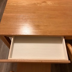 無印　ダイニングテーブルの画像