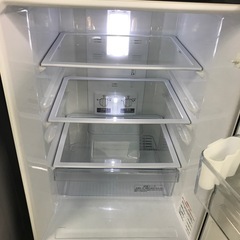 ジャングルジャングル貝塚店　冷蔵庫　三菱　2020  146L  製氷皿　右開き　黒　ブラック　2ドア　間冷式　ファン式　リサイクル　貝塚市　二色浜の画像