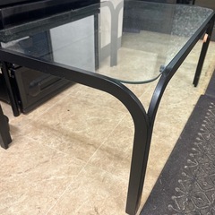 ガラステーブルの画像