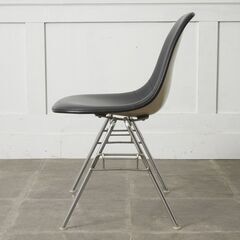 【発送の場合は即購入不可】 Herman Miller イームズ サイドシェルチェア ヴィンテージ スタッキングベース FRP Eames 椅子 ハーマンミラー ビンテージ 名作 96077の画像