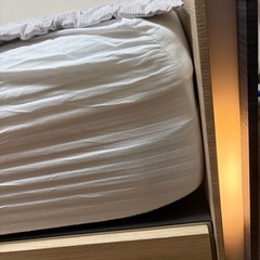 (引き渡し予定者確定)【無料／1月31日午前限定】セミダブルベッド＋マットレス（約9ヶ月使用）の画像