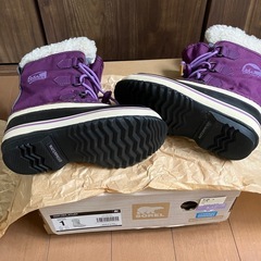 SOREL19センチ   紫のスノーブーツの画像