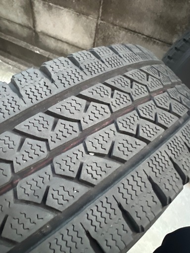 ハイエース　スタッドレス　ブリザック