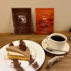 明日カフェ行ける人探してます☕